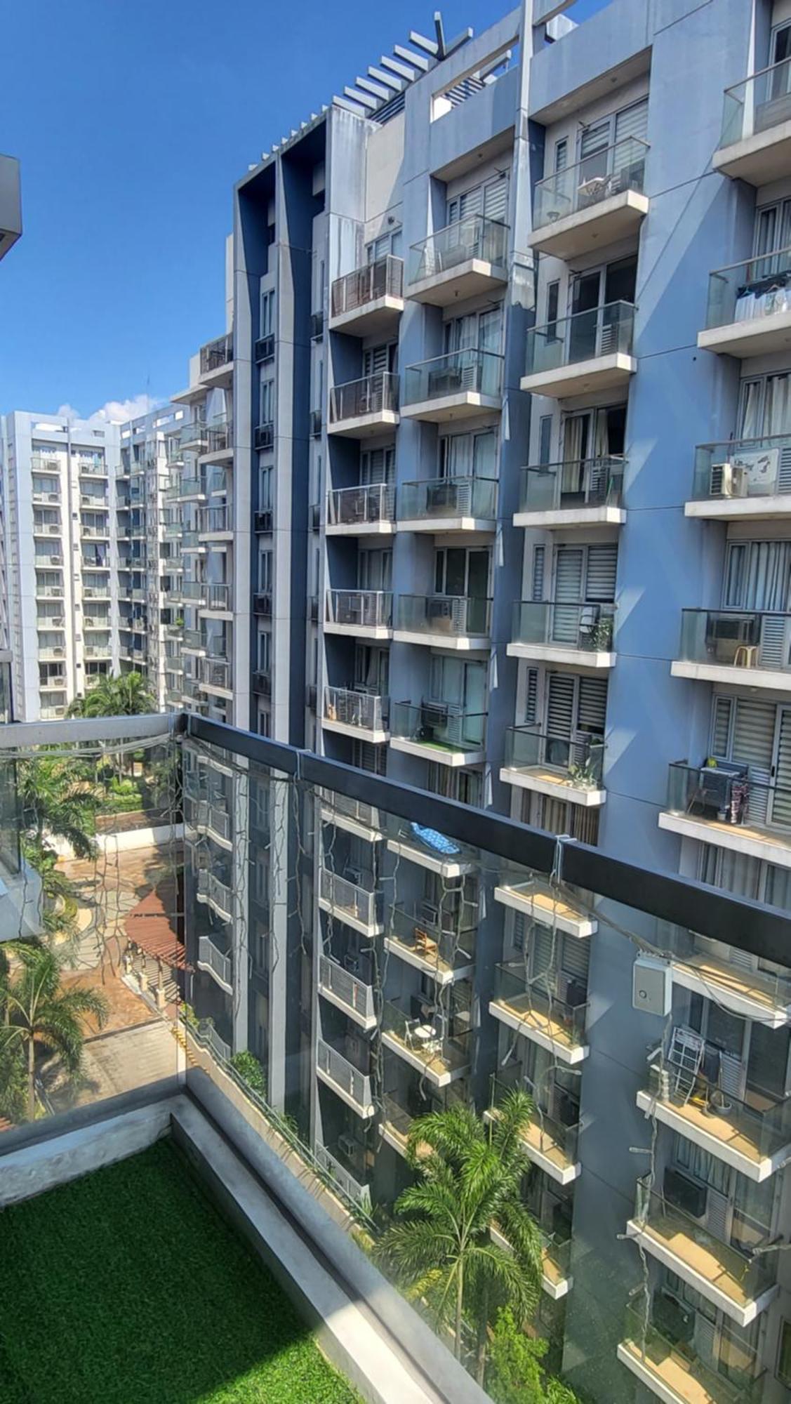One Palm Tree Villas Condominium - Studio 7Th Fl With Balcony - Across Terminal 3 Airport Pasay Eksteriør billede