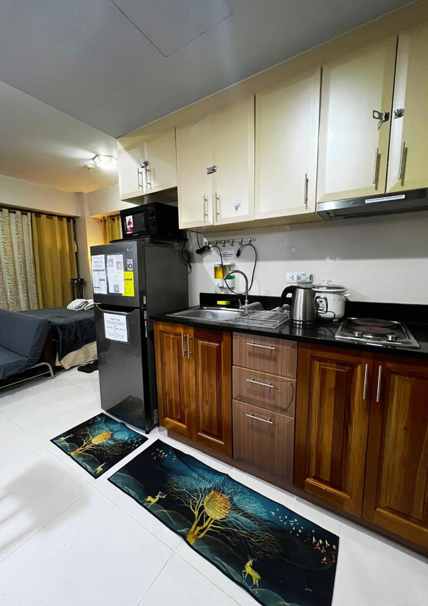 One Palm Tree Villas Condominium - Studio 7Th Fl With Balcony - Across Terminal 3 Airport Pasay Eksteriør billede