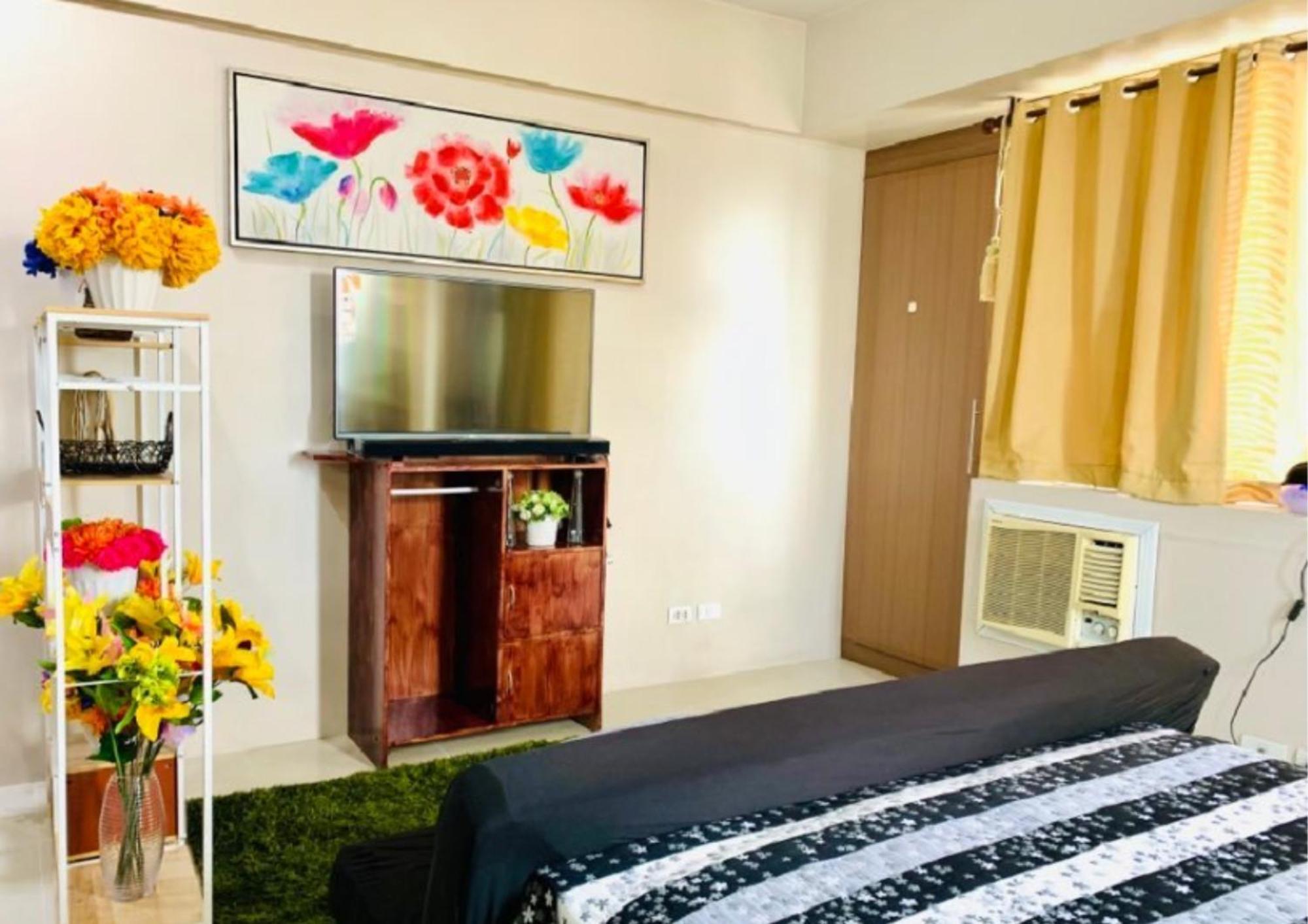 One Palm Tree Villas Condominium - Studio 7Th Fl With Balcony - Across Terminal 3 Airport Pasay Eksteriør billede