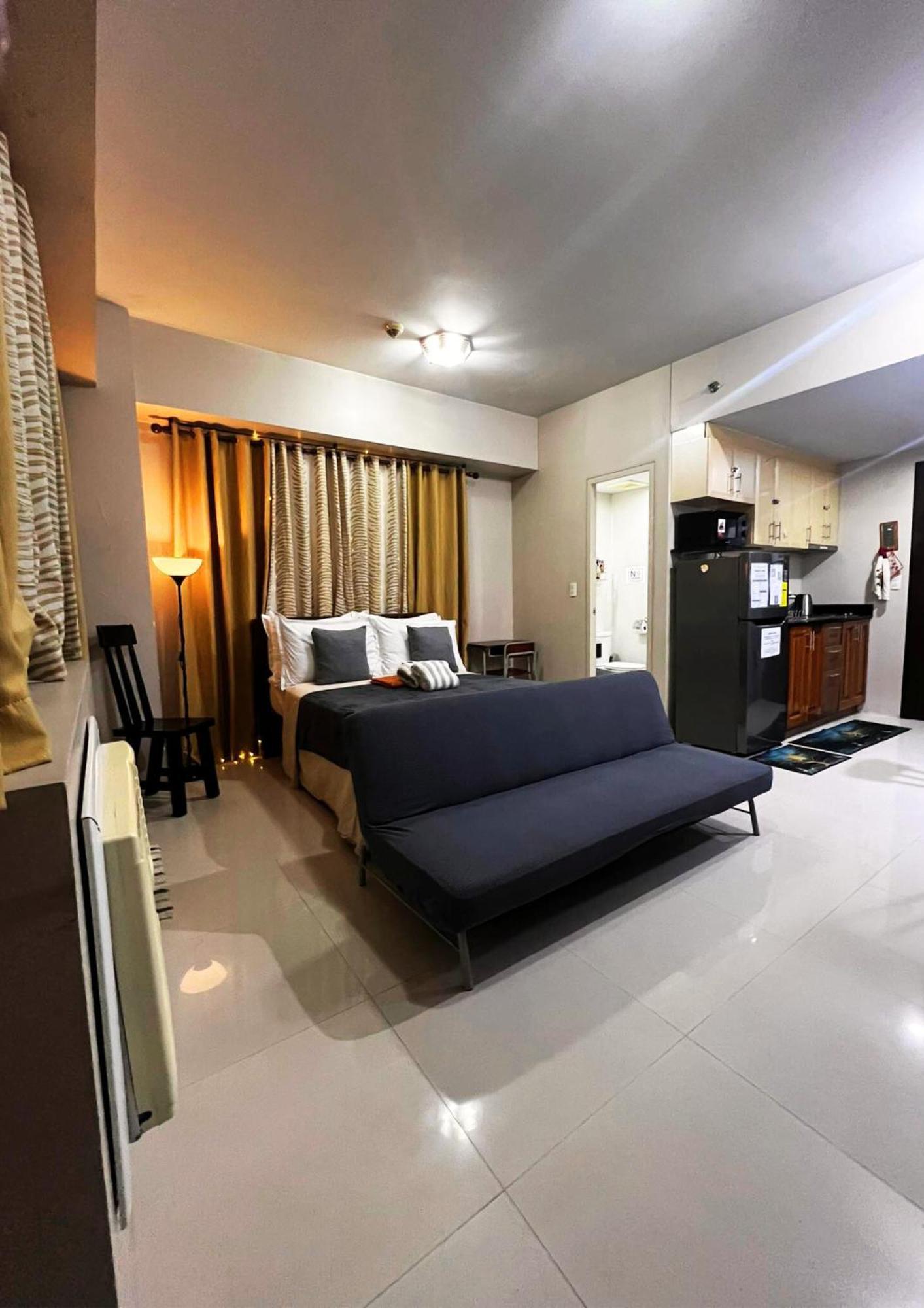One Palm Tree Villas Condominium - Studio 7Th Fl With Balcony - Across Terminal 3 Airport Pasay Eksteriør billede