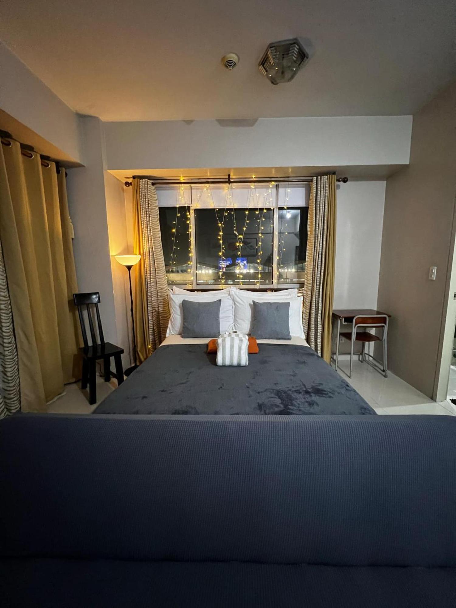 One Palm Tree Villas Condominium - Studio 7Th Fl With Balcony - Across Terminal 3 Airport Pasay Eksteriør billede