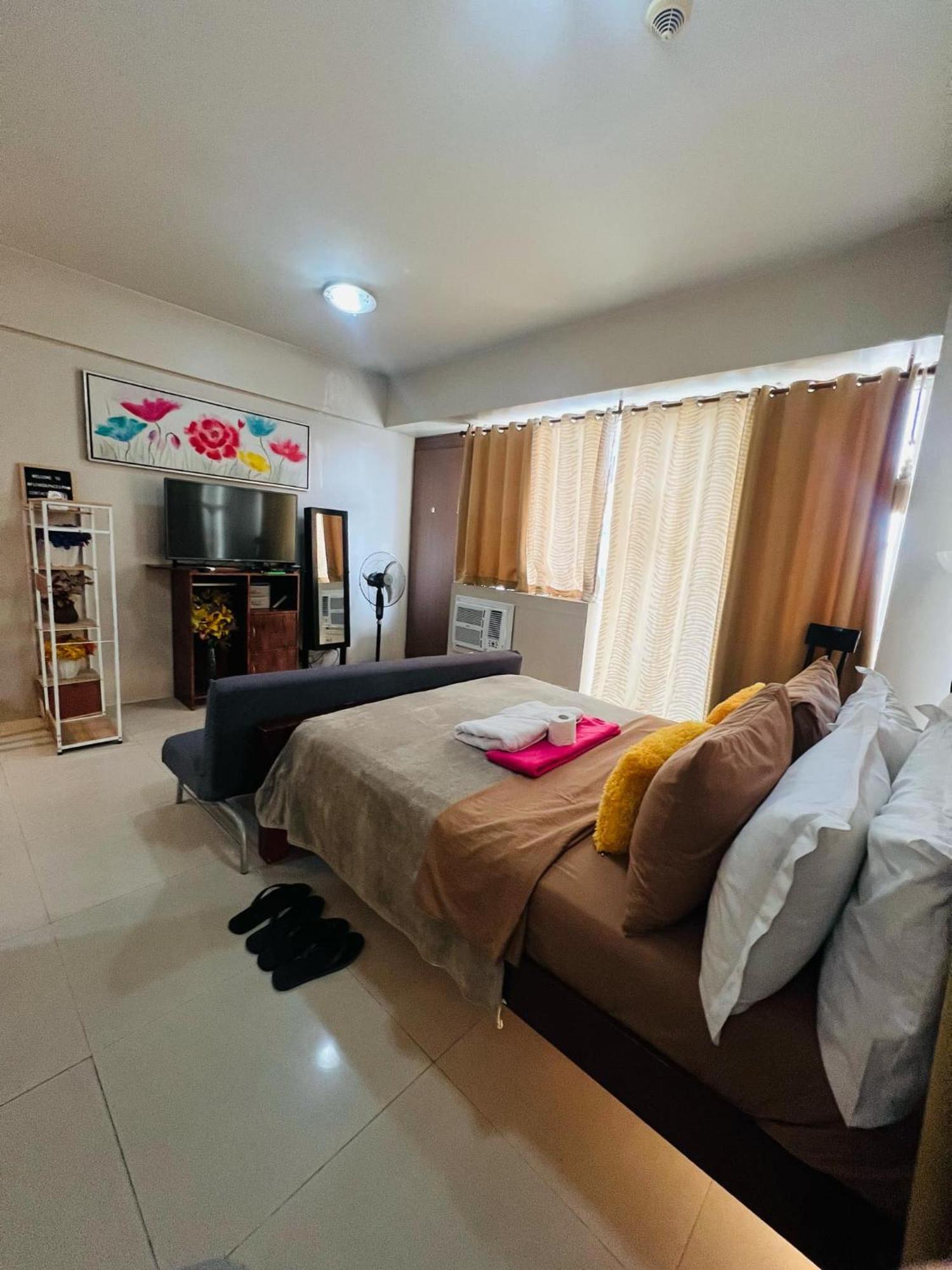 One Palm Tree Villas Condominium - Studio 7Th Fl With Balcony - Across Terminal 3 Airport Pasay Eksteriør billede