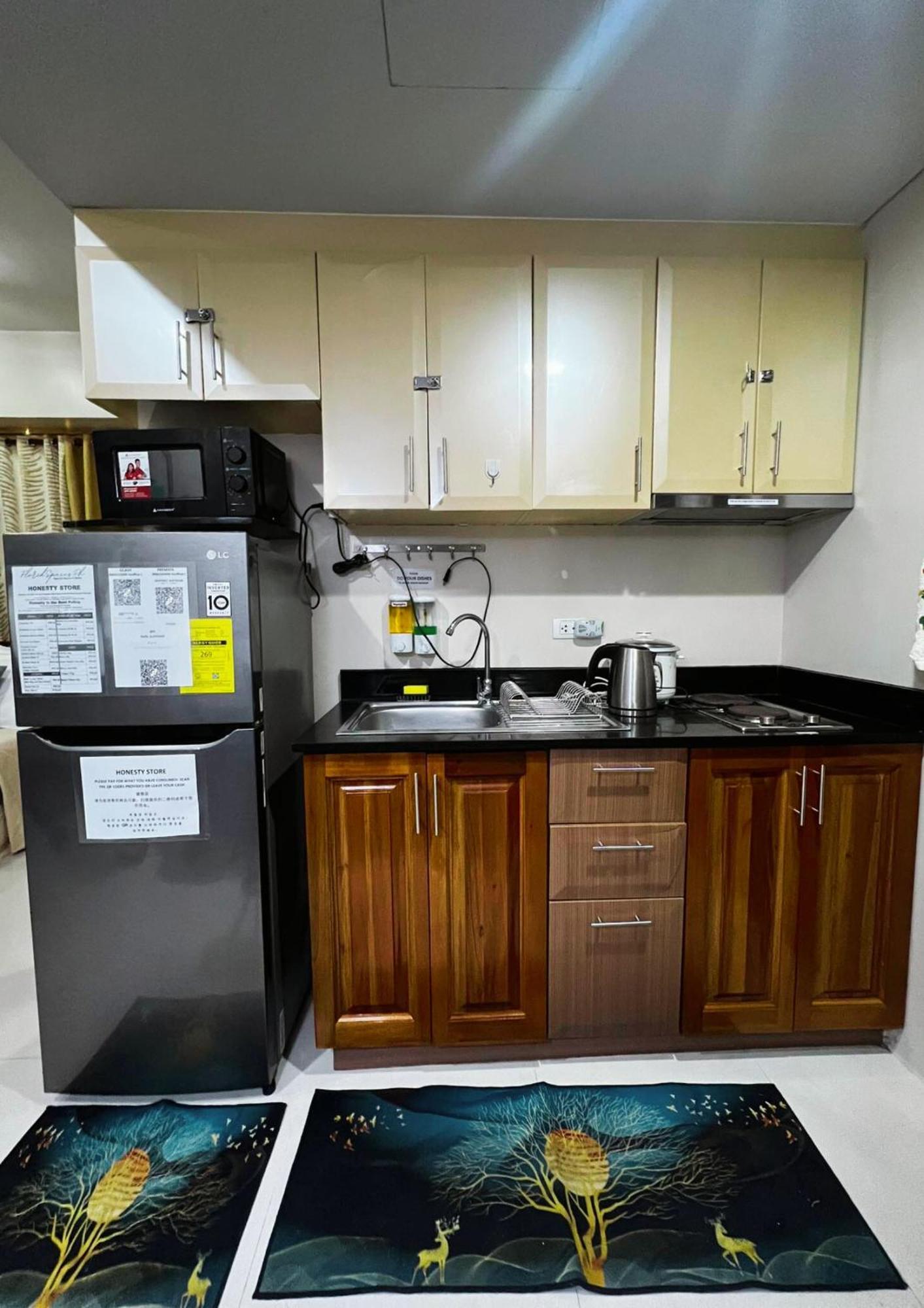 One Palm Tree Villas Condominium - Studio 7Th Fl With Balcony - Across Terminal 3 Airport Pasay Eksteriør billede