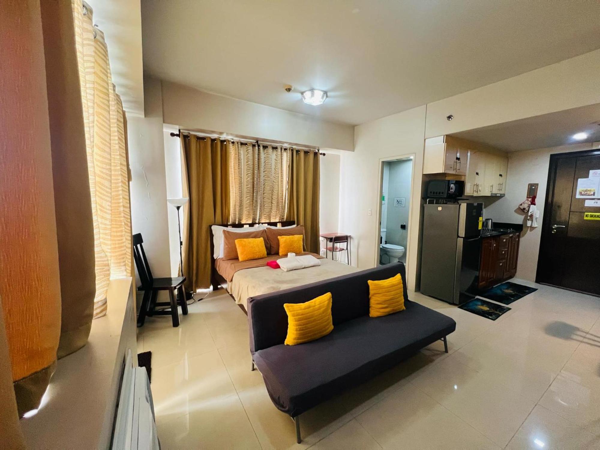 One Palm Tree Villas Condominium - Studio 7Th Fl With Balcony - Across Terminal 3 Airport Pasay Eksteriør billede